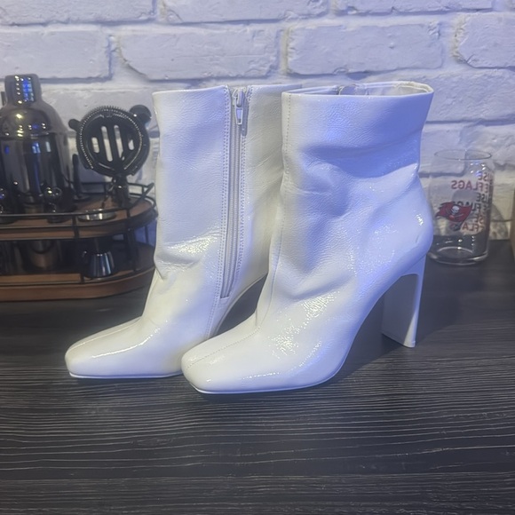 Mix No. 6 White patent  Heeled Boots - Picture 1 of 7